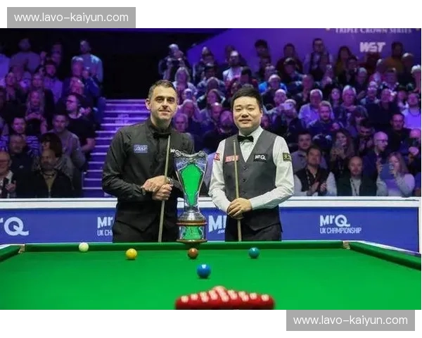 斯诺克王者之战：奥沙利文与丁俊晖的巅峰对决，谁能问鼎2014？