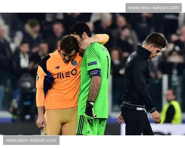 绿茵传奇的宿命对决：布冯vs卡西，门神之争永不落幕